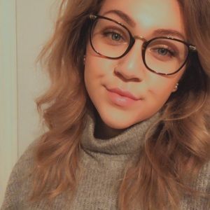 Meet your Posher, Zoe